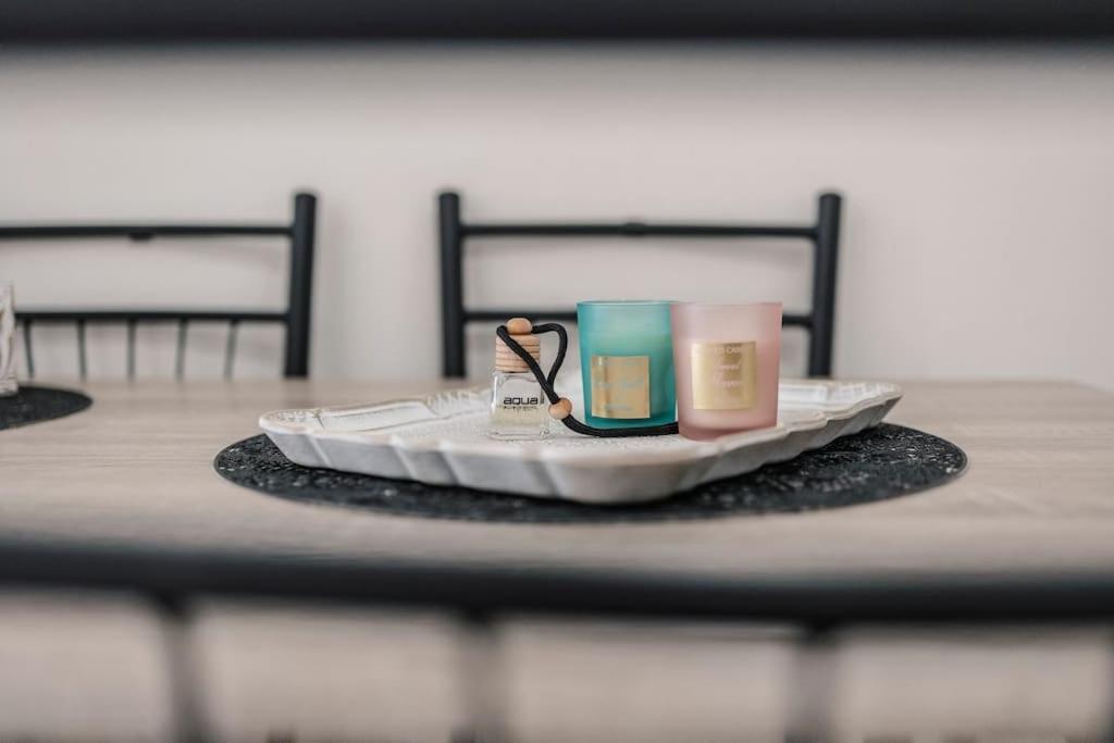 Apartment M&r *